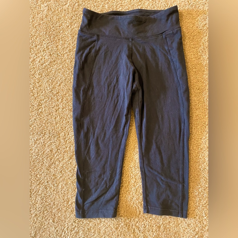 Marina magic woman’s workout capris size medium